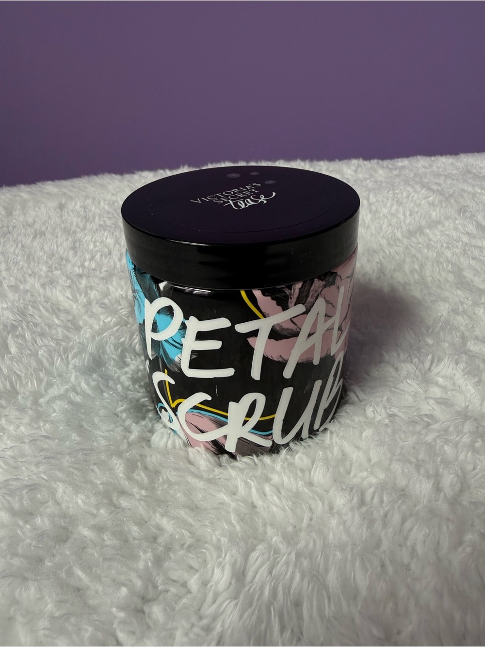 Victoria's Secret Petal Scrub - Tease